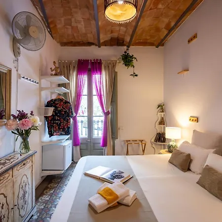 Primavera Hostal *