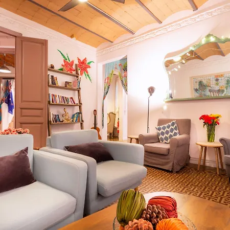 Primavera Hostal *