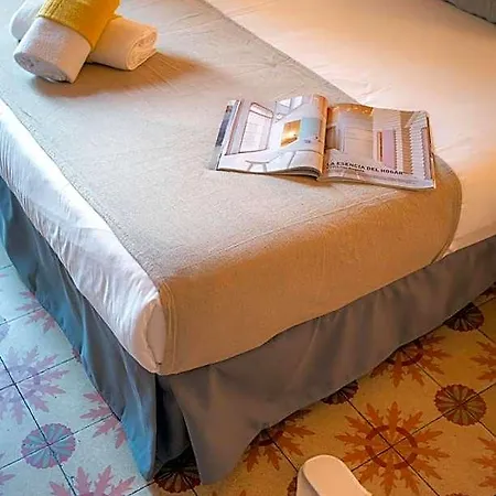 Primavera Hostal
