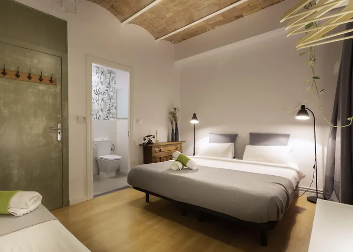 프리마베라 호스텔 *